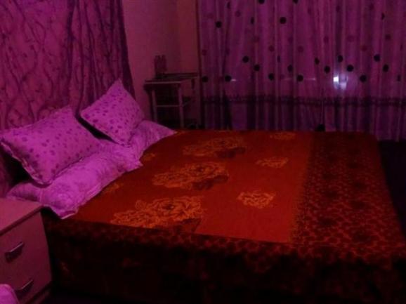 �ع�˿�������ɫ����